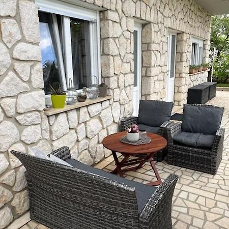 Apartman Laura Dramalj Rom bilde