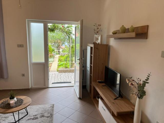 Apartman Laura Dramalj Rom bilde
