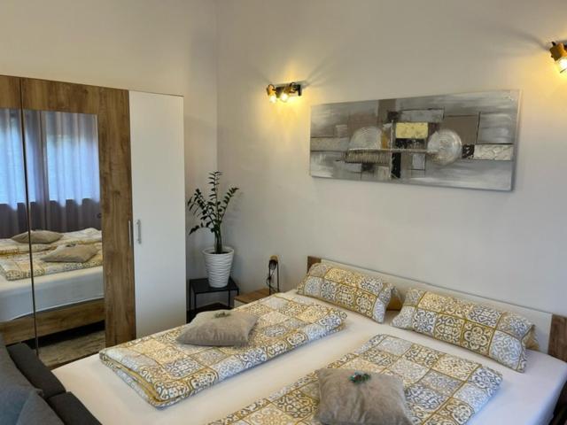 Apartman Laura Dramalj Rom bilde