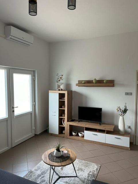 Apartman Laura Dramalj Rom bilde